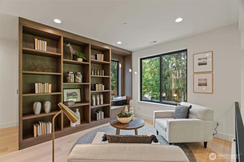 Property photo for 10648 Woodhaven Lane, Bellevue photo 16