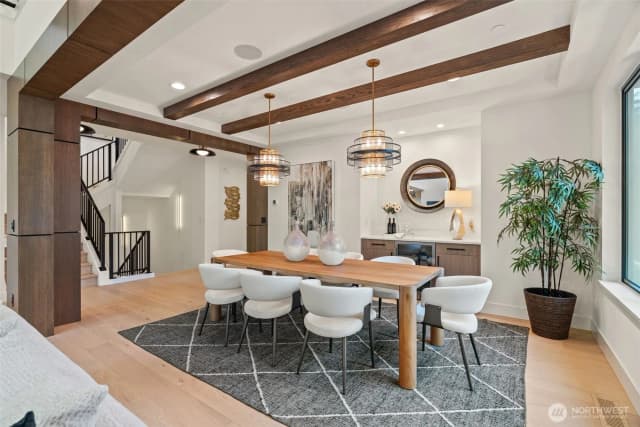 Property photo for 10648 Woodhaven Lane, Bellevue photo 3