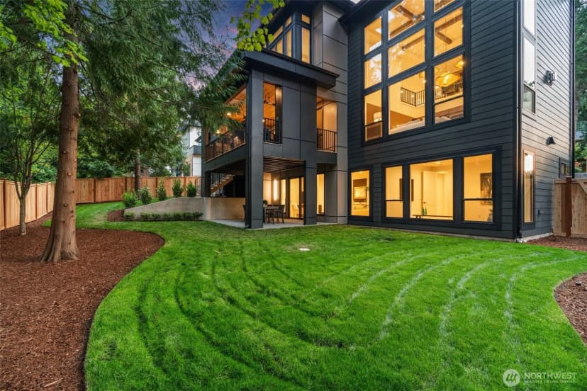 Property photo for 10648 Woodhaven Lane, Bellevue photo 37