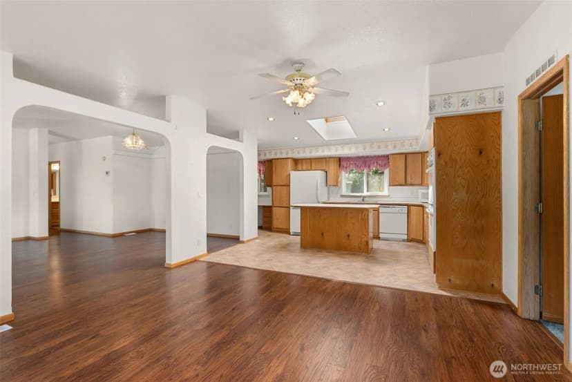 Property photo for 137 Tingle Road, Winlock photo 10