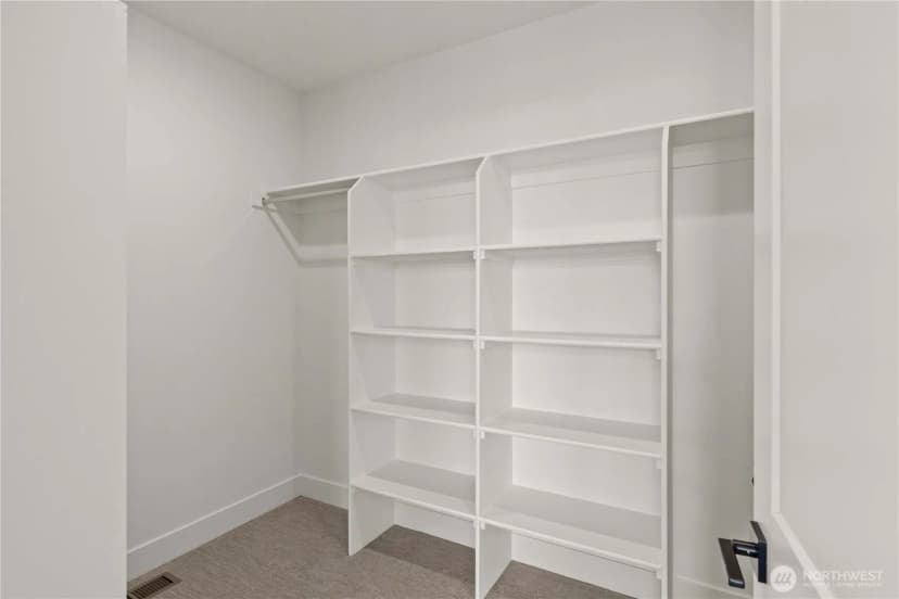 Property photo for 23415 Canopy Drive Nw, Quincy photo 35