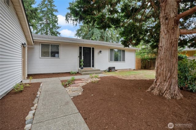 Property photo for 3160 Se Pierson Street, Port Orchard photo 2