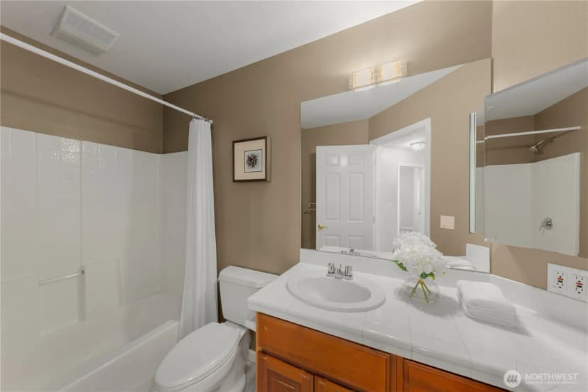 Property photo for 3015 164th Avenue Ne, Bellevue photo 22