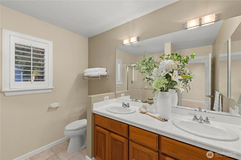 Property photo for 3015 164th Avenue Ne, Bellevue photo 21