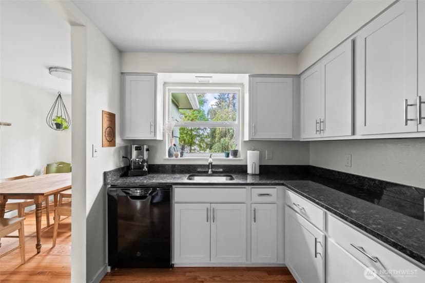 Property photo for 8403 34th Street W, University Place photo 24