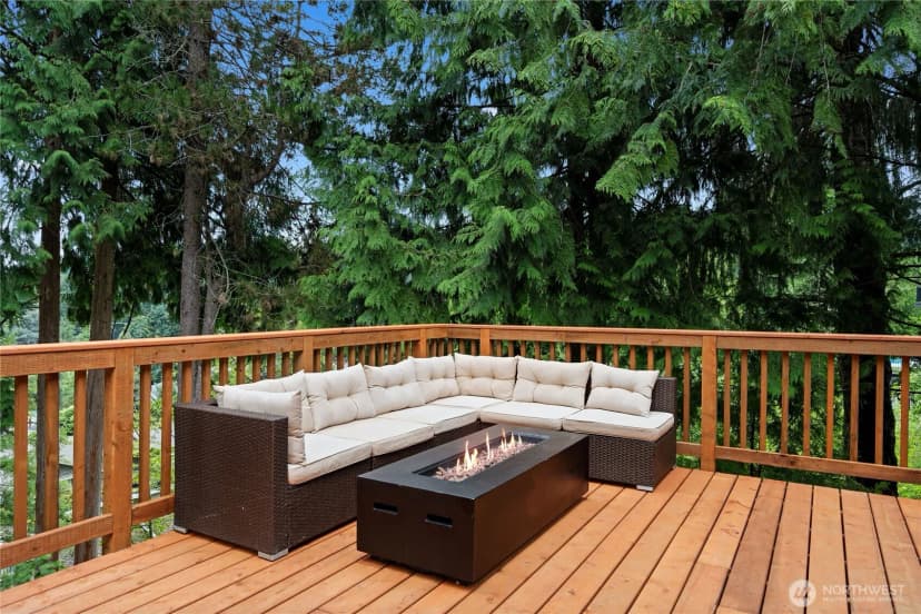 Property photo for 9320 Hoeder Lane, Bothell photo 14