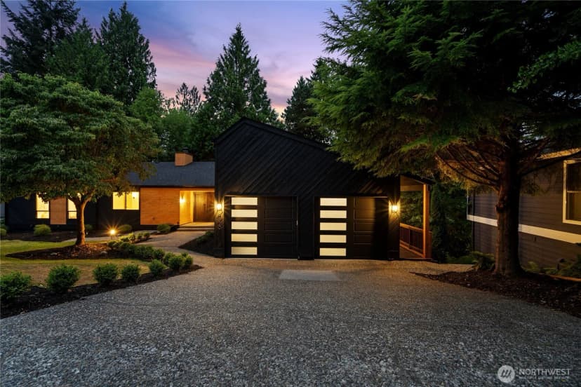 Property photo for 9320 Hoeder Lane, Bothell photo 2