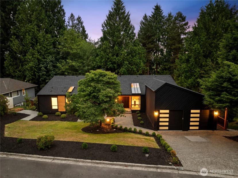 Property photo for 9320 Hoeder Lane, Bothell