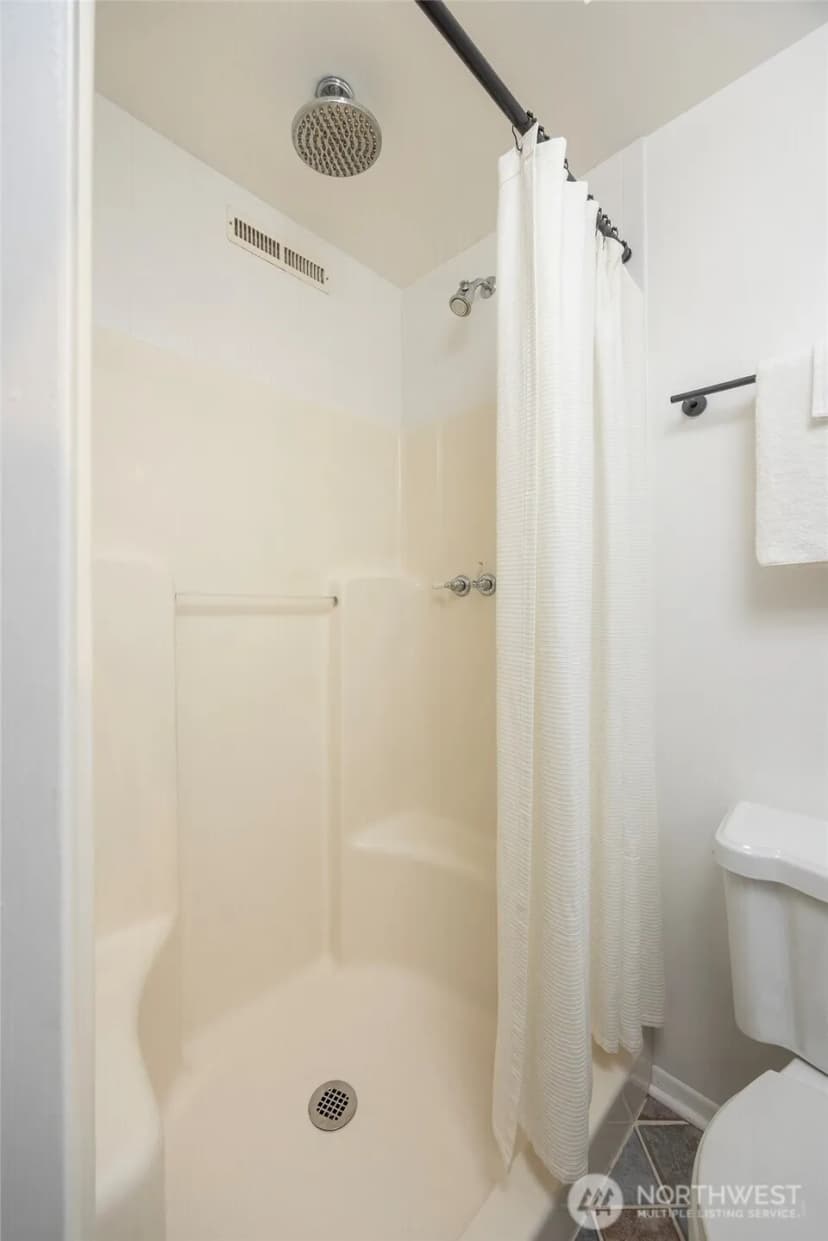 Property photo for 7054 38th Avenue Ne, Seattle photo 18