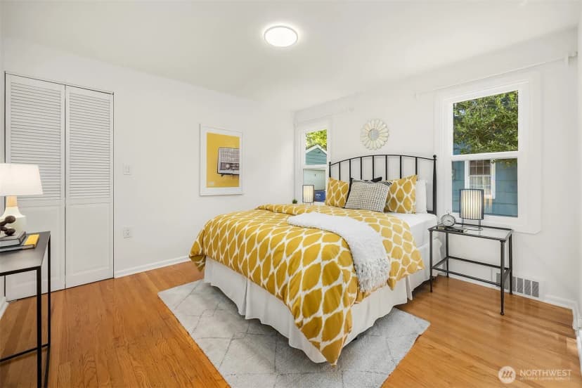 Property photo for 7054 38th Avenue Ne, Seattle photo 12