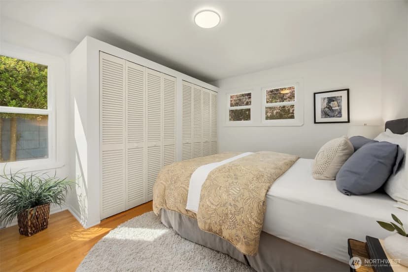 Property photo for 7054 38th Avenue Ne, Seattle photo 16