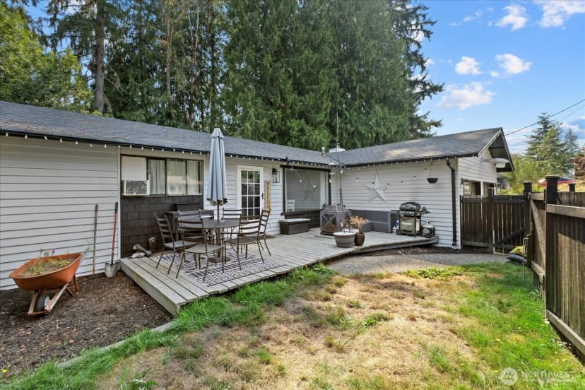 Property photo for 11719 35th Avenue Se, Everett photo 19