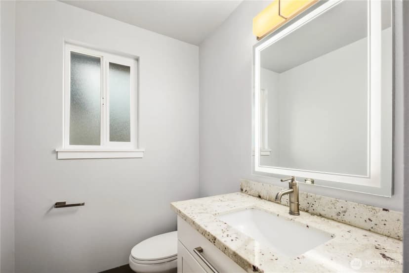 Property photo for 7505 76th Avenue Sw, Lakewood photo 20