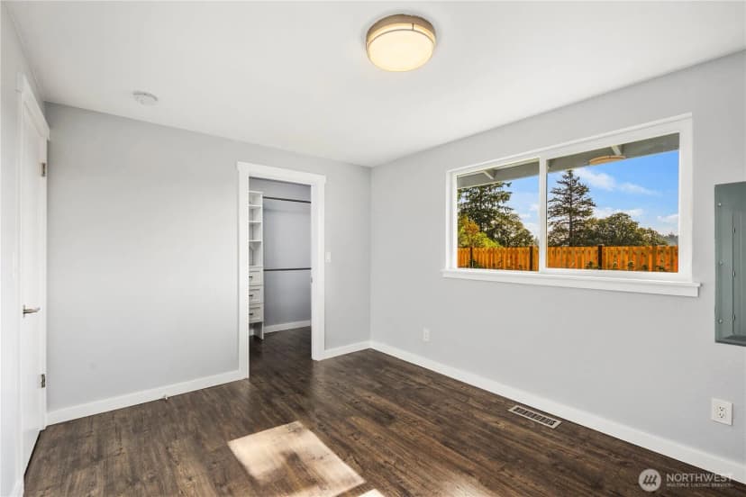 Property photo for 7505 76th Avenue Sw, Lakewood photo 24