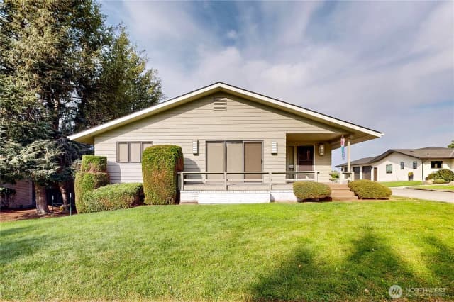 Property photo for 2441 Country Club Road, Walla Walla