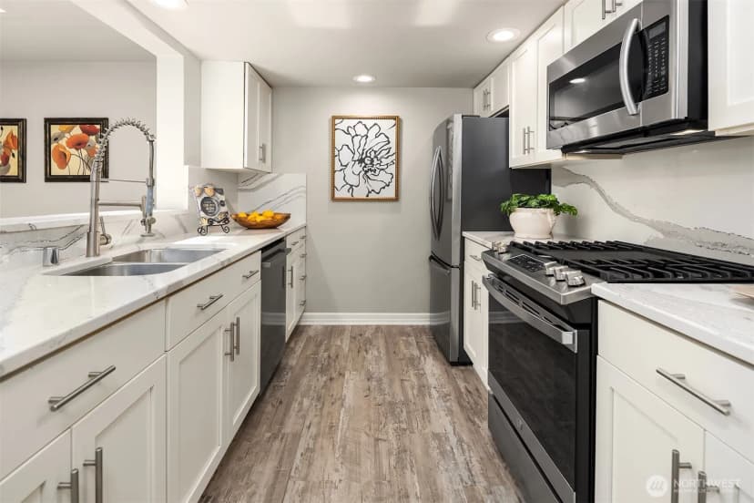 Property photo for 2410 Sahalee Drive W, Sammamish photo 12