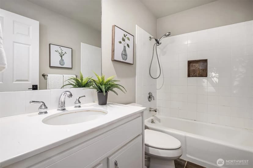 Property photo for 2410 Sahalee Drive W, Sammamish photo 30