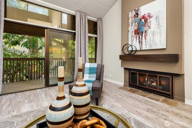 Property photo for 2410 Sahalee Drive W, Sammamish photo 4