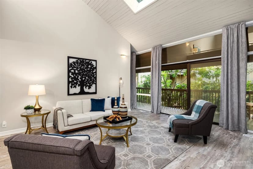 Property photo for 2410 Sahalee Drive W, Sammamish photo 8