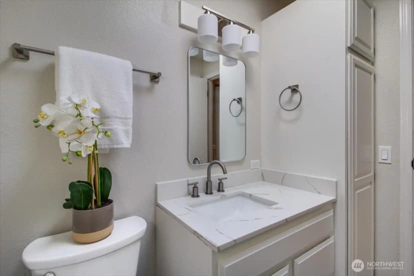 Property photo for 19209 2nd Avenue S, Des Moines photo 13