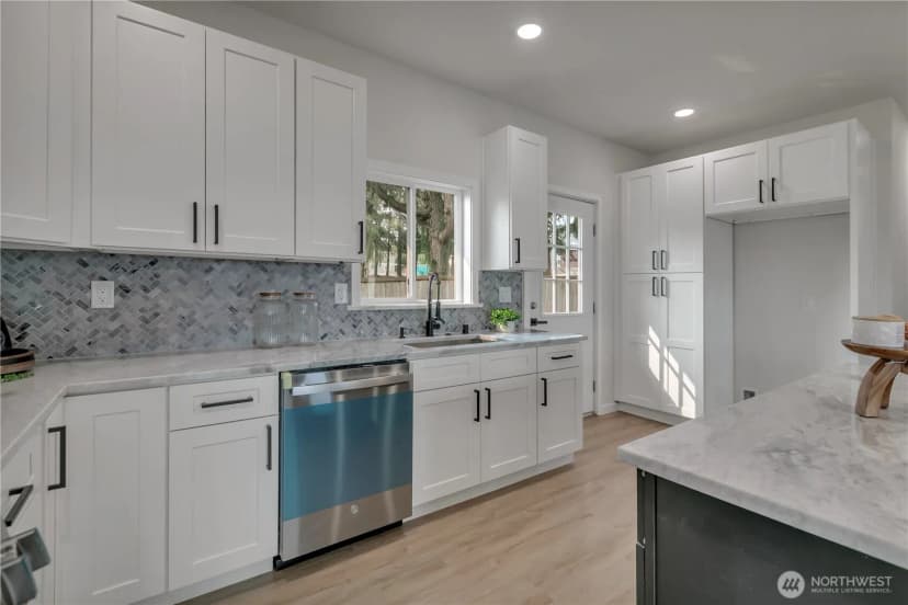 Property photo for 8739 S 113th Street, Seattle photo 18