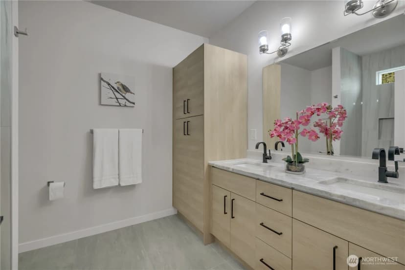 Property photo for 8739 S 113th Street, Seattle photo 25