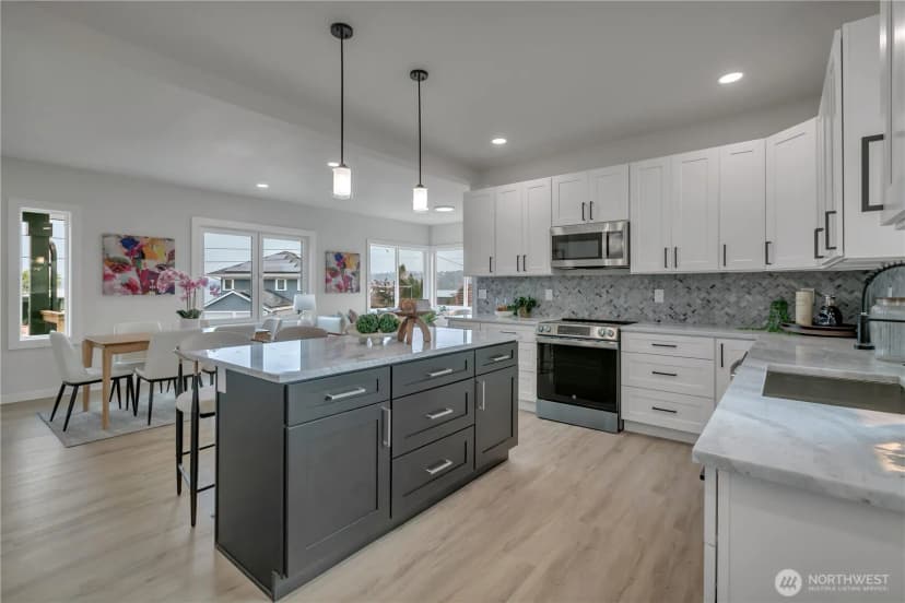 Property photo for 8739 S 113th Street, Seattle photo 16