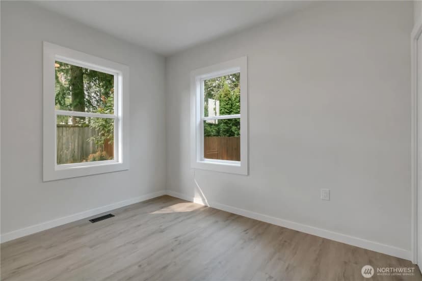 Property photo for 8739 S 113th Street, Seattle photo 26