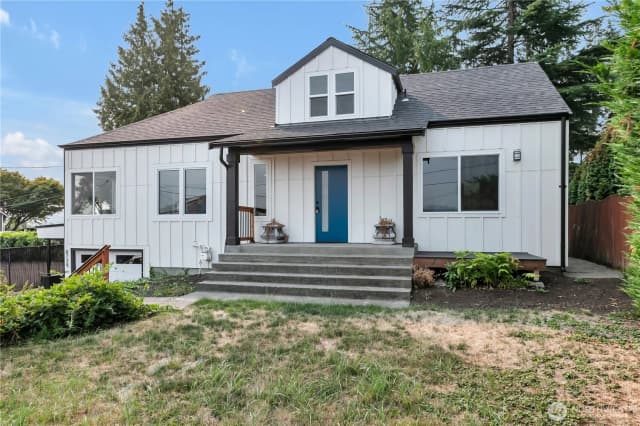 Property photo for 8739 S 113th Street, Seattle photo 3