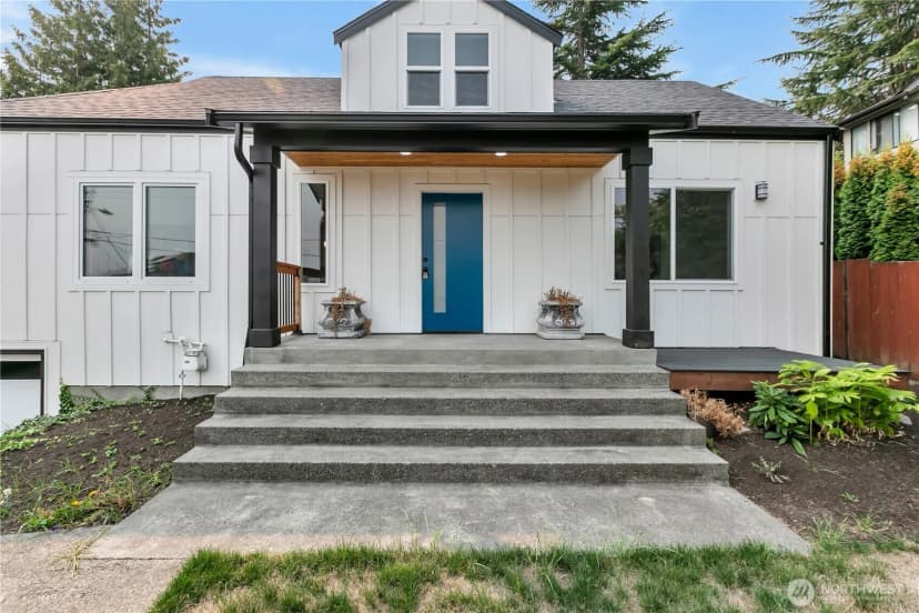 Property photo for 8739 S 113th Street, Seattle photo 4