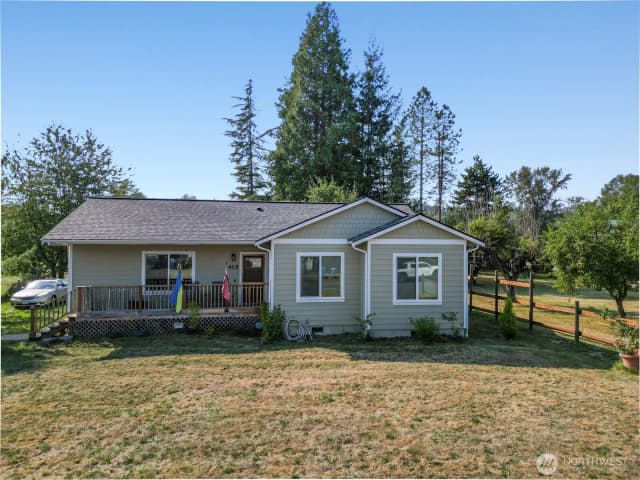 Property photo for 415 1st Street, Sultan