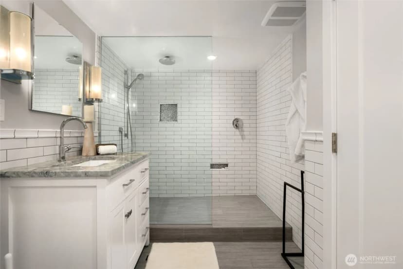 Property photo for 3211 37th Avenue Sw, Seattle photo 23