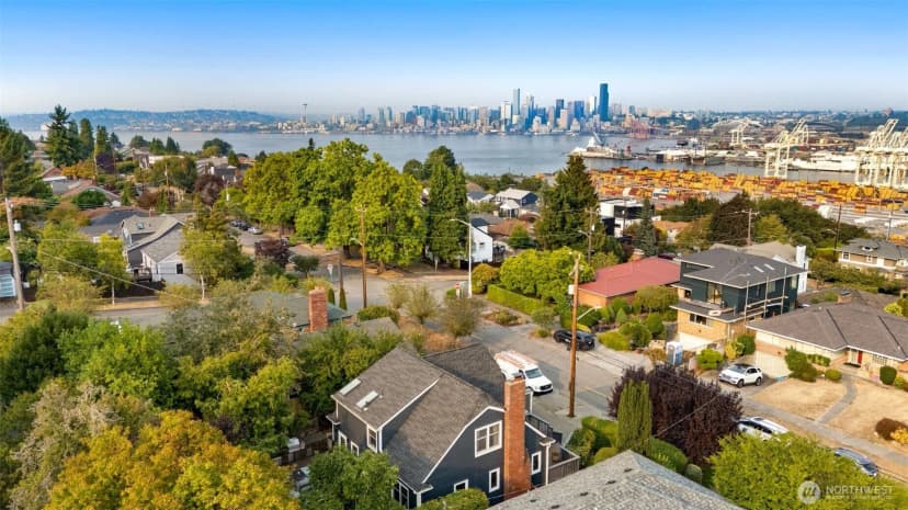Property photo for 3211 37th Avenue Sw, Seattle photo 30