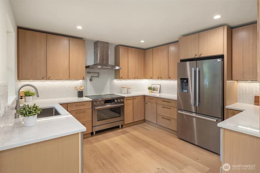 Property photo for 8710 30th Avenue Ne, Seattle photo 5