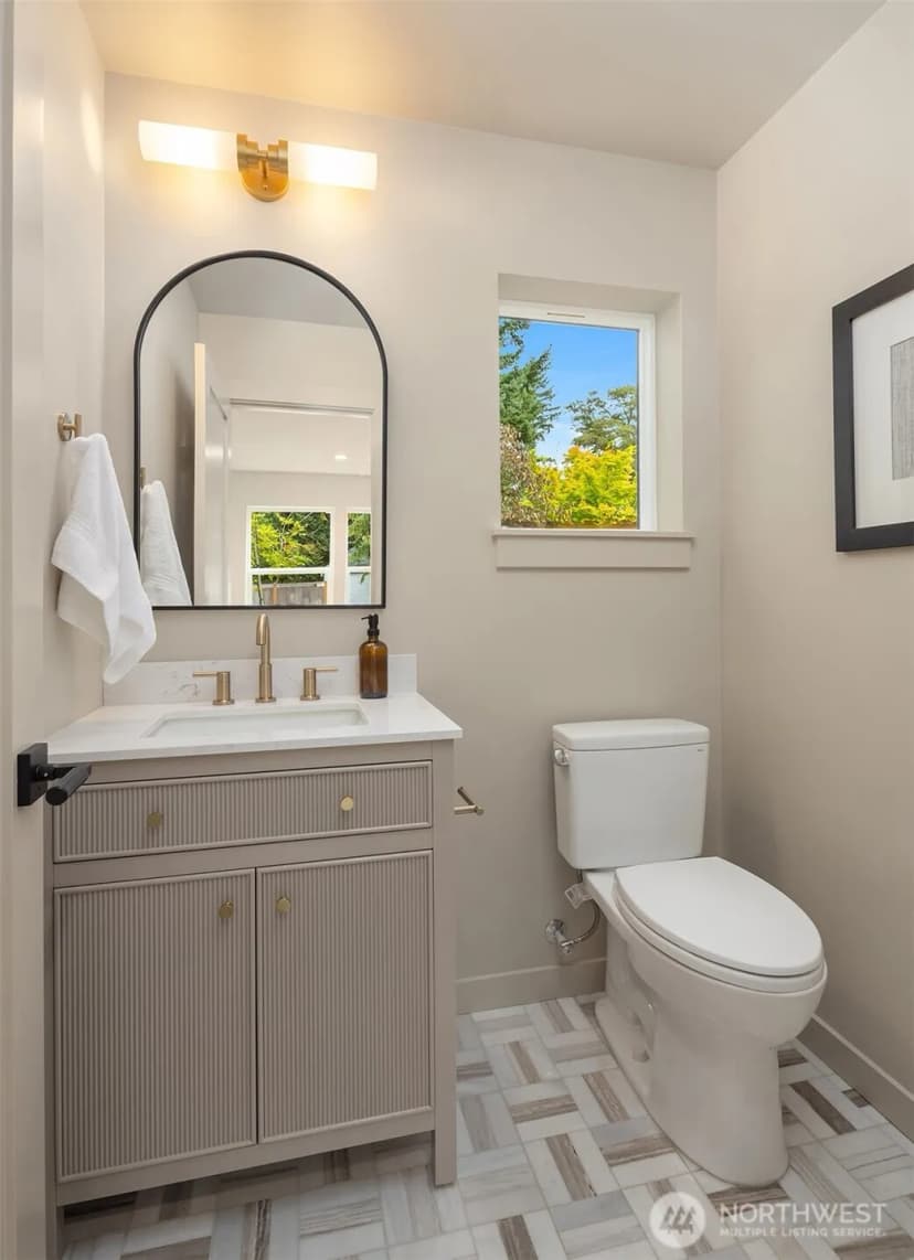 Property photo for 8710 30th Avenue Ne, Seattle photo 12