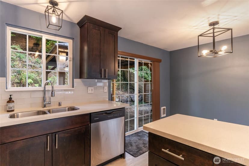 Property photo for 15717 180th Place Ne, Woodinville photo 12