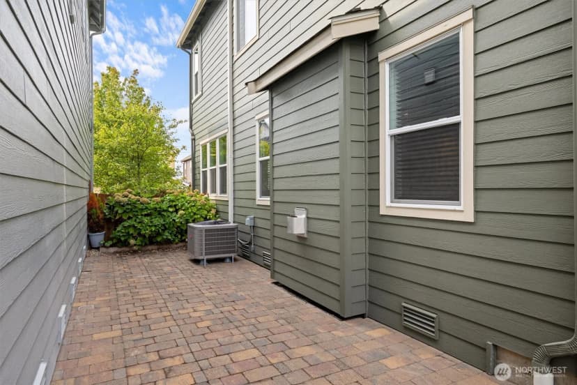 Property photo for 1576 14th Place Ne, Issaquah photo 34