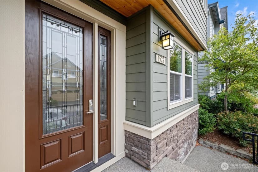 Property photo for 1576 14th Place Ne, Issaquah photo 5