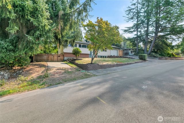 Property photo for 836 Hilltop Avenue, Kent photo 2