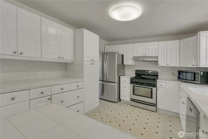 Property photo for 836 Hilltop Avenue, Kent photo 10
