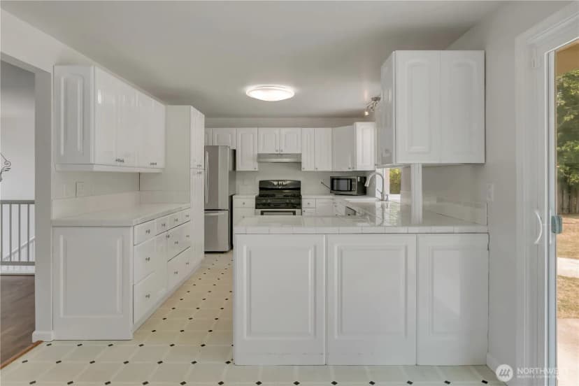 Property photo for 836 Hilltop Avenue, Kent photo 9