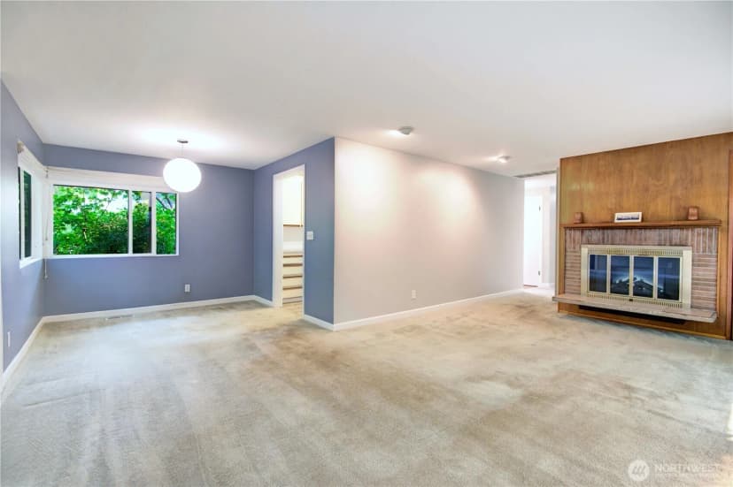 Property photo for 11731 Bartlett Avenue Ne, Seattle photo 11