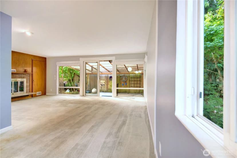 Property photo for 11731 Bartlett Avenue Ne, Seattle photo 10