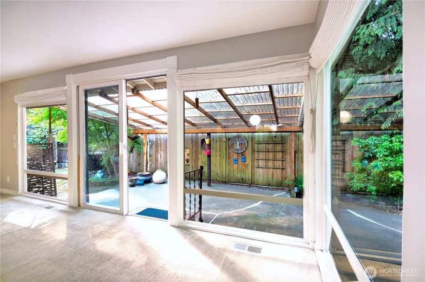 Property photo for 11731 Bartlett Avenue Ne, Seattle photo 22