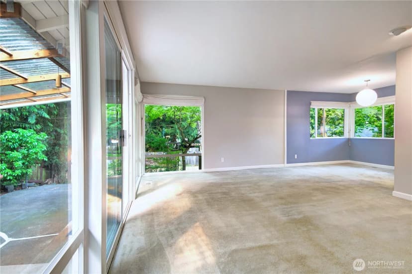Property photo for 11731 Bartlett Avenue Ne, Seattle photo 13