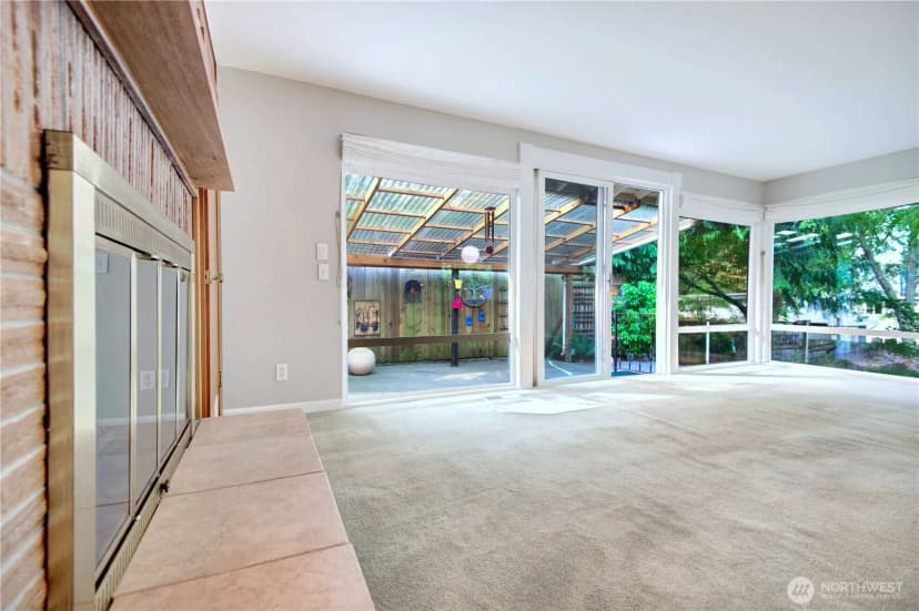 Property photo for 11731 Bartlett Avenue Ne, Seattle photo 12