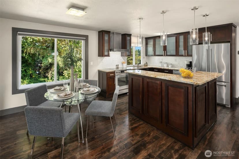 Property photo for 8004 Ne 28th Street, Hunts Point photo 4
