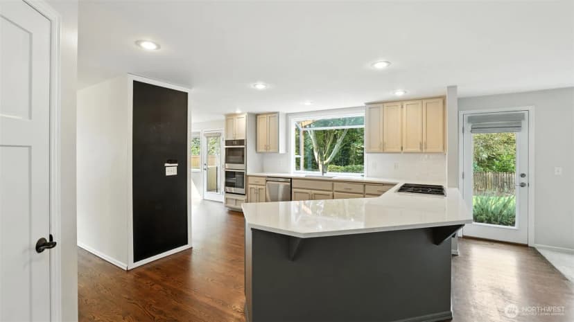Property photo for 18131 132nd Place Se, Renton photo 14