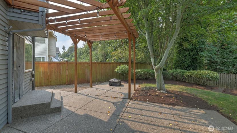 Property photo for 18131 132nd Place Se, Renton photo 32