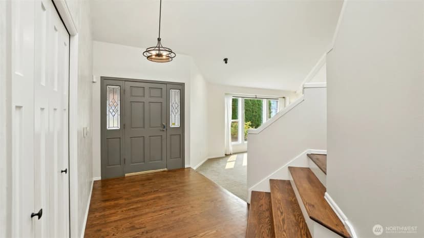 Property photo for 18131 132nd Place Se, Renton photo 3